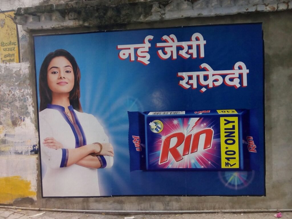 Wallpaper printing offers custom designs, vibrant colors, and high-quality finishes to transform spaces with unique and stylish wall décor.







