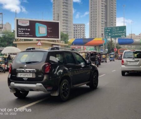Top hoarding advertising companies in Noida offer high-visibility outdoor ads across malls, highways, and metro zones for max impact.