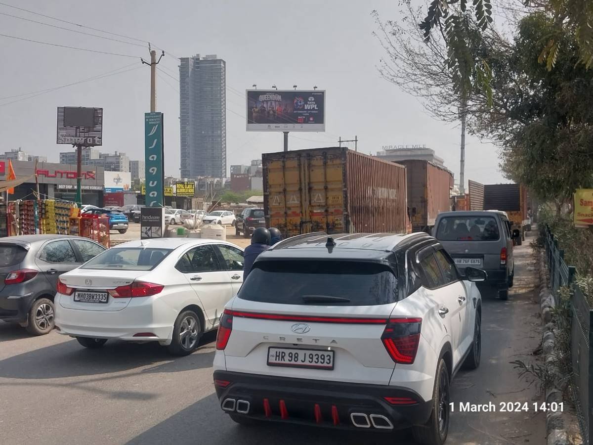 Boost your brand with Trusted Pole Kiosk Advertising Companies in Gurugram offering strategic placements, fast execution, and high visibility across key city zones.