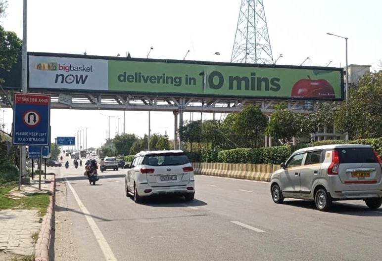 Top Pole Kiosk Advertising Companies in Noida, offering high-impact street-level visibility with strategic placements for effective brand engagement and maximum reach.