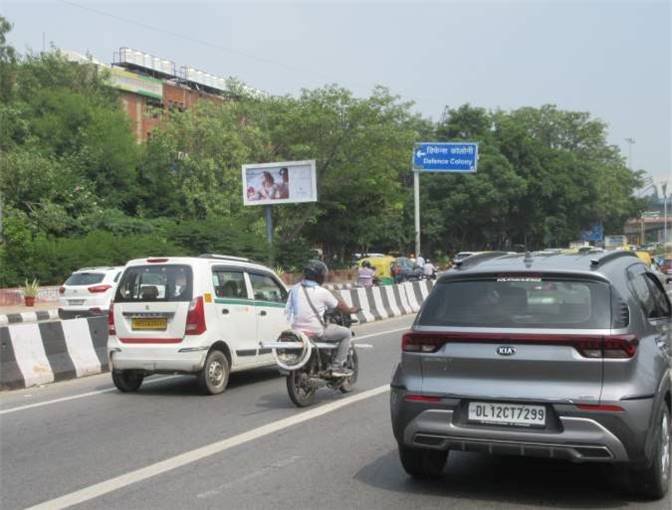 Trusted pole kiosk advertising companies in Delhi offer hyper-local brand visibility through strategically placed ads across busy streets and neighborhoods.