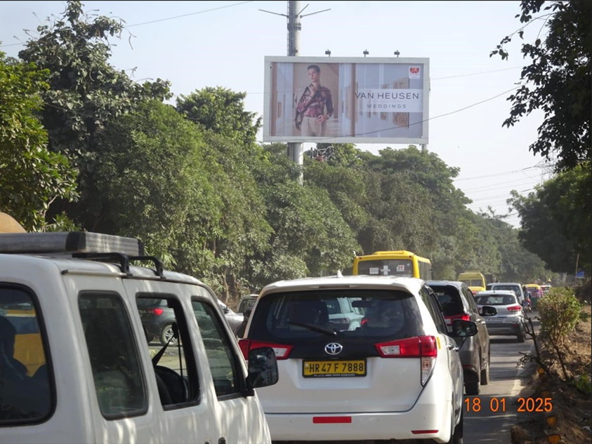 Hoarding advertising companies in Faridabad offer strategic outdoor ads at prime spots to boost brand visibility and audience reach.