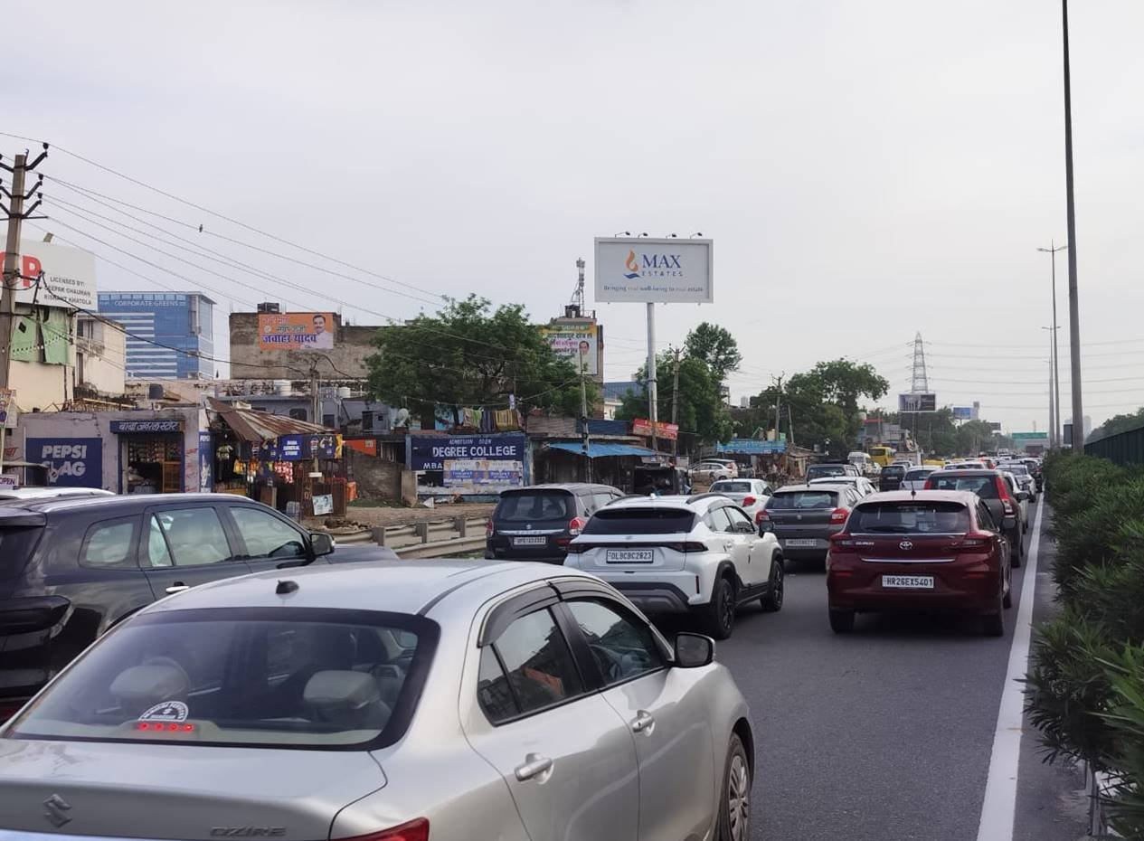 Top billboard advertising companies in Faridabad offering high-visibility hoardings at prime locations for maximum brand reach. As one of the top hoarding advertising companies in Delhi, we specialize in delivering visibility where it counts. With 90% of our sites approved by MCD, our outdoor advertising services are designed to help your brand dominate the Delhi skyline.