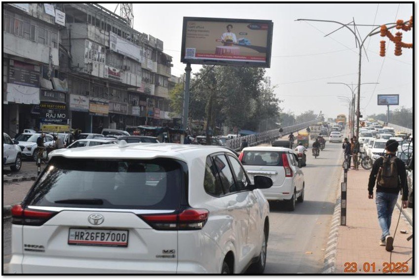 Top billboard advertising companies in Faridabad offering high-visibility hoardings at prime locations for maximum brand reach.